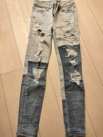 AMERICAN EAGLE 데미지 가공 스키니 데님 팬츠