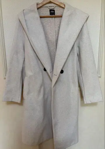 ZARA 후드 부착 롱 코트