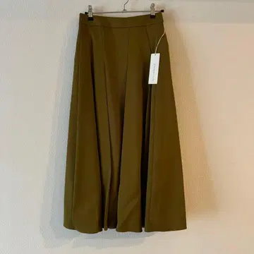 [ 미사용 새상품 ] 스터링 루어 스커트 카키