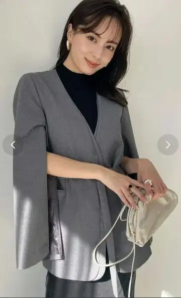 anuans 아뉴앙스 레이어드 칼라 슬릿 슬리브 자켓 GREY