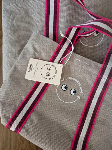 Anya Hindmarch The Universal Bag 대소 2세트