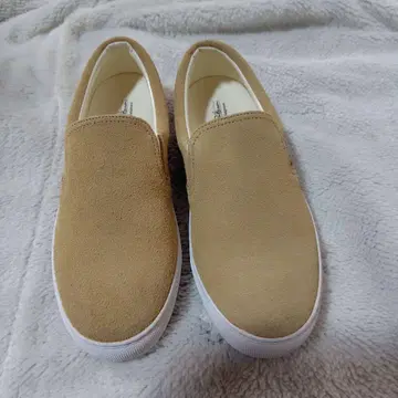 Ruthann California 베이지 슬립온