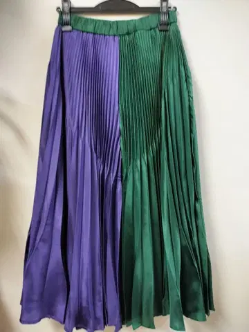 새상품급! UN3D. 팬츠