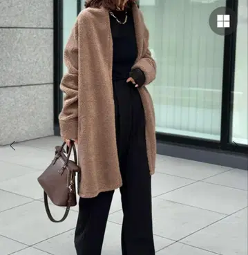 엠마 테일러 스타일 도어 본딩 보아 코트 모카