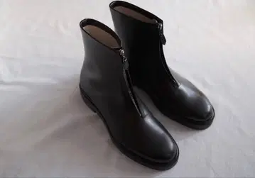 BEAUTIFUL SHOES 프론트 지퍼 부츠