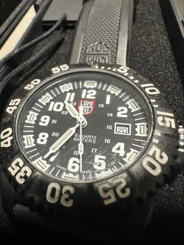 LUMINOX