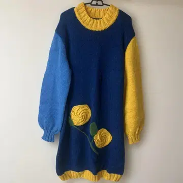 꽃무늬 자수 니트 원피스 파랑 옐로우 컬러