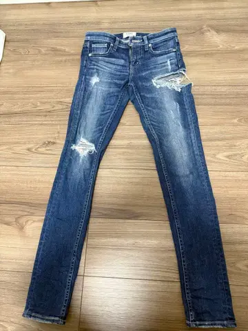 GYDA 스키니 데님 M 다크 블루 데미지 가공