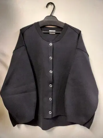 새상품급! Aga 가디건