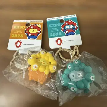 미야쿠미야쿠 x 산리오 최애 컬러 키링 2개 세트