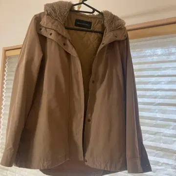 URBAN RESEARCH 베이지 후드 부착 자켓 M 사이즈