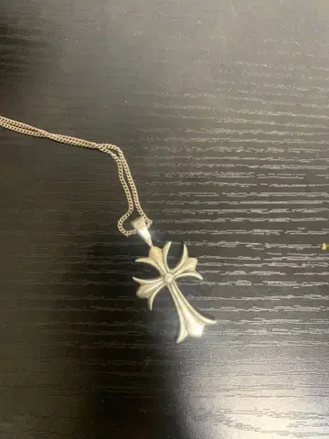 실버 크로스 목걸이