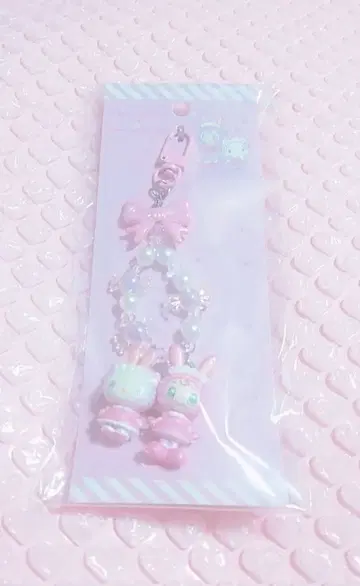 mezzo piano x 산리오 캐릭터즈 베리에짱 키링