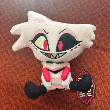 해즈빈 호텔 앉은 봉제 인형 엔젤