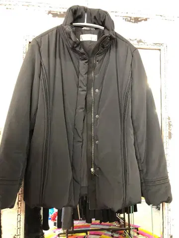 SPORTMAX 블랙 다운 자켓 M 사이즈