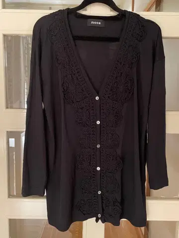 zucca 블랙 긴팔 니트 모티브 가디건