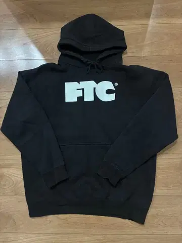 FTC 블랙 후드티 프론트 로고