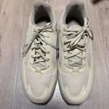 크림색 메쉬 스니커즈 유나이티드 애로우즈