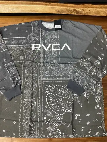 RVCA 반다나 패턴 롱T3