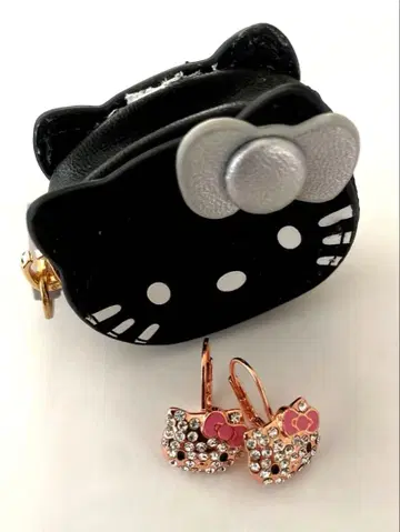 사만사 실바 헬로키티 귀걸이 반짝반짝