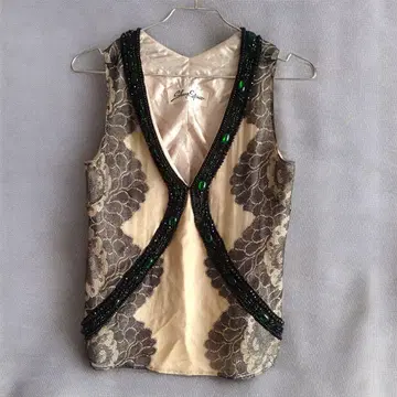 share spirit 슬리브리스 상의 실크 비쥬