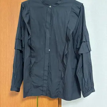 자유구 블라우스