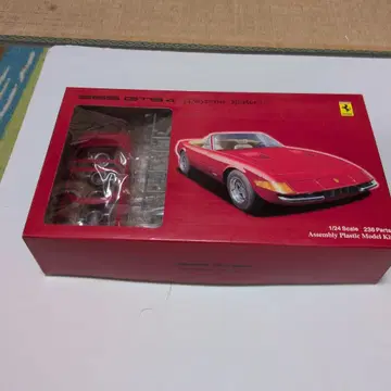 후지미 1/24 365GTS4