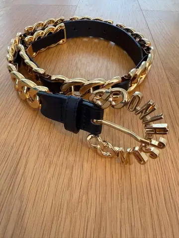 H&M 모스키노 콜라보 가죽 벨트 체인 디자인 가죽