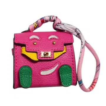 켈리 인형 룩 AirPods 케이스 백참