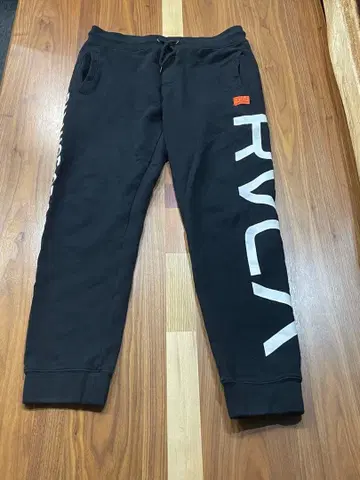 RVCA 스웨트 팬츠 9