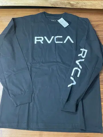 RVCA 블랙 롱티 4