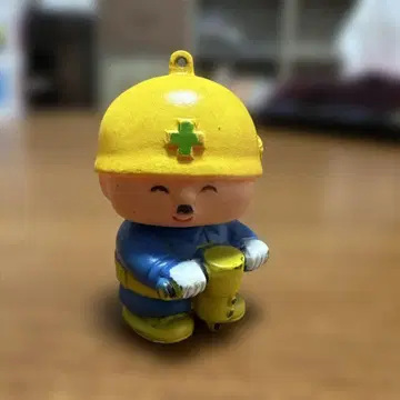 당시 물건 레어 물건? 공사장 캐릭터 키링 금장 장식 없음