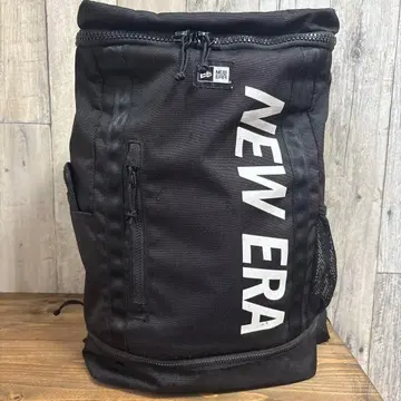 NEW ERA 블랙 백팩