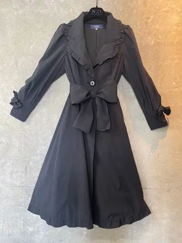 M'S GRACY 블랙 리본 롱 코트 38