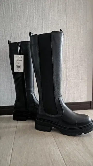 블랙 롱 부츠 합성 피혁 통굽