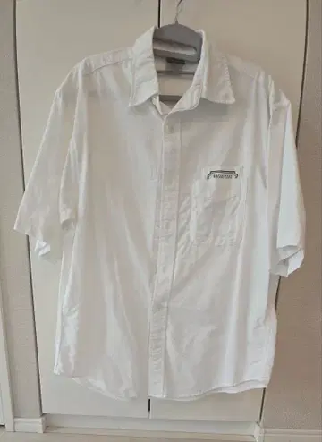 Mrs. GREEN APPLE gu 콜라보 셔츠