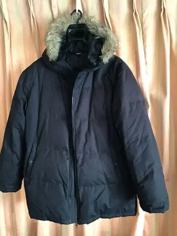 블랙 퍼 다운 자켓 유니클로 L 사이즈