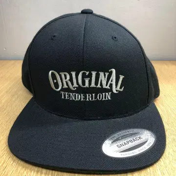 TENDERLOIN 스냅백 캡 블랙
