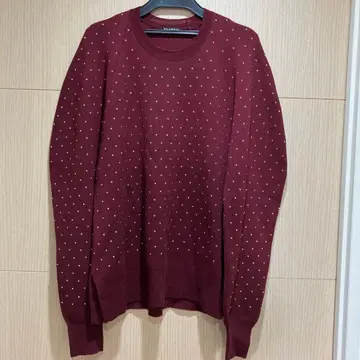 새상품급 베르메유 이에나 스터드 장식 버건디 니트