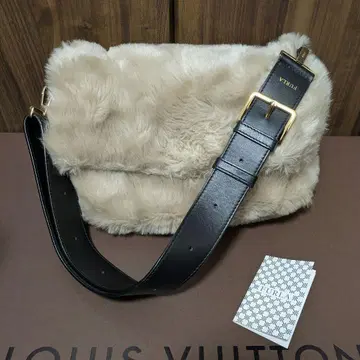 훌라 FURLA 베이지 퍼 숄더백