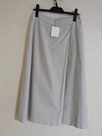 미사용 새상품 휴먼 우먼 라이트 몰스킨 스커트