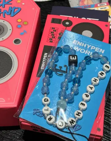 ENHYPEN WORLD 스마트폰 스트랩 키링