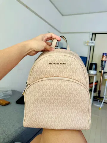 마이클 코스의 백팩 러쉬 핑크