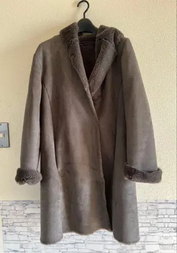 SLOBE IENA 후드 부착 무스탕 코트 그레이