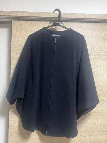 새상품 비어즐리 판초 코트 네이비