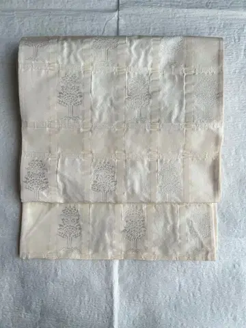 #화이트크리스마스 #아이보리 #실버계수목직조무늬 #캐주얼오비