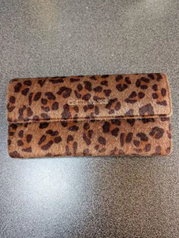 CECIL McBEE 레오파드 무늬 장지갑