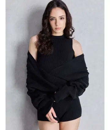 GYDA 암 개더 레이어드 니트 올인원 블랙