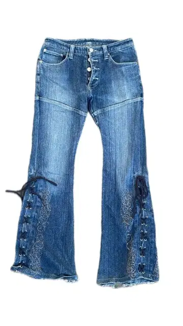 TORNADO MART 빈티지 자수 사이드 레이스업 플레어 데님 팬츠