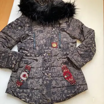 desigual 데시구알 올 패턴 충전솜 자켓 코트 퍼 38